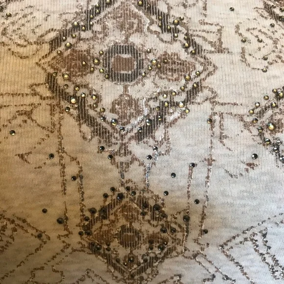 𝅺Olsen Top - Picture 3 of 4